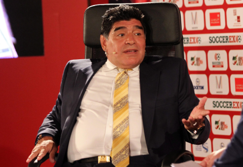 Maradona na dresovima Napolija u povodu obljetnice smrti