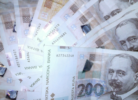 Žena predala lažnoj bankarici nekoliko desetaka tisuća kuna