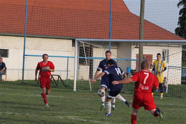 NK-Viktorija- Vojakovac + NK-Tomislav- Drnje foto Marcel Kovačić 0007
