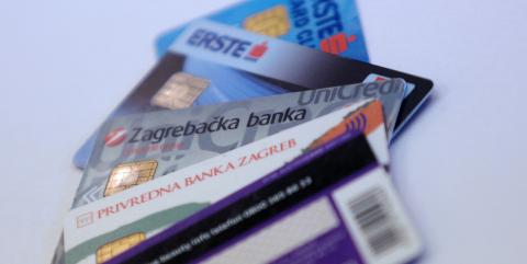 U Hrvatskoj se sve više plaća karticama i putem mobitela