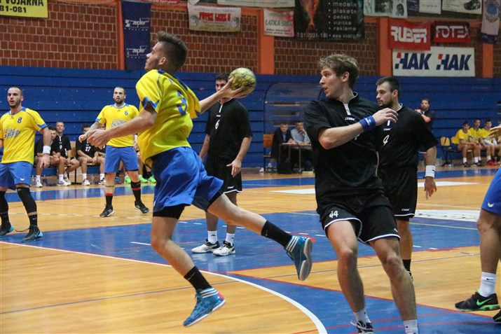 rukomrt RK-Split- + RK- KTC- Križevci snimio Marcel Kovačić 010
