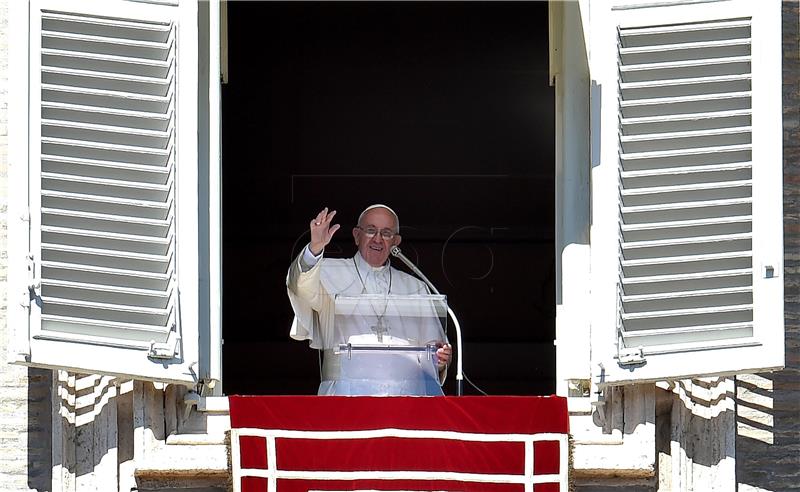 papa Franjo-Vatikan
