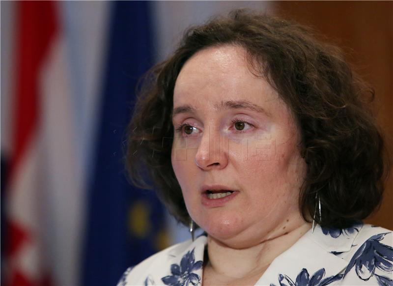 Pravobraniteljica Slonjšak osudila nasilno ponašanje policije prema slijepoj osobi