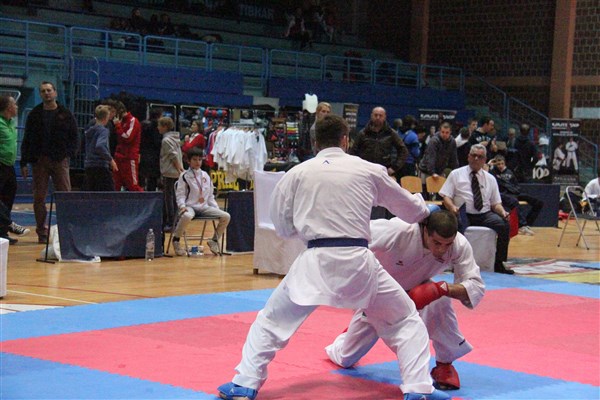 Klara Katavič + Ana Lenart, karate, međunarodni turnir B foto Marcel Kovačić 009