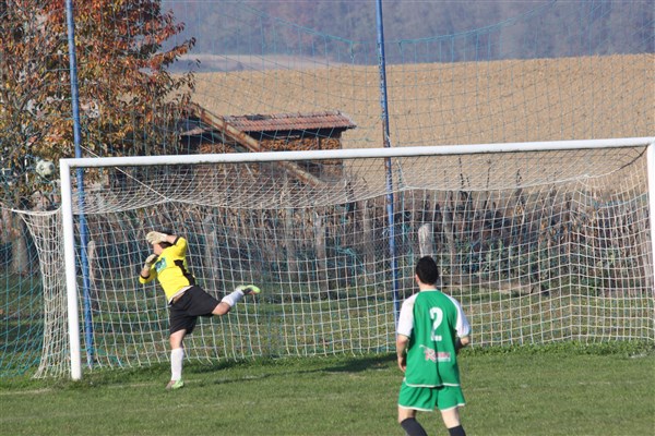 NK-Mladost- V.Raven + NK-Prigorje- Sv. Petar Orehovec foto Marcel Kovačić 007