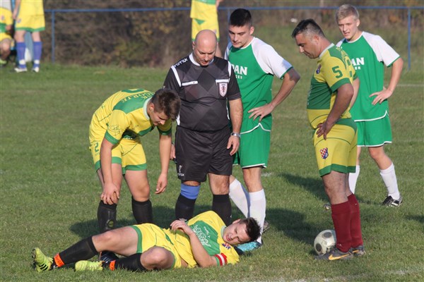 NK-Mladost- V.Raven + NK-Prigorje- Sv. Petar Orehovec foto Marcel Kovačić 009