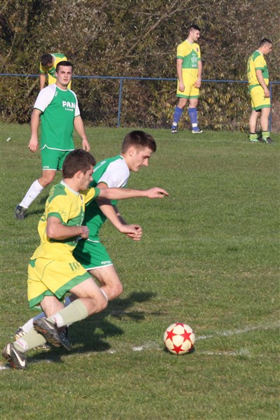 NK-Mladost- V.Raven + NK-Prigorje- Sv. Petar Orehovec foto Marcel Kovačić 015