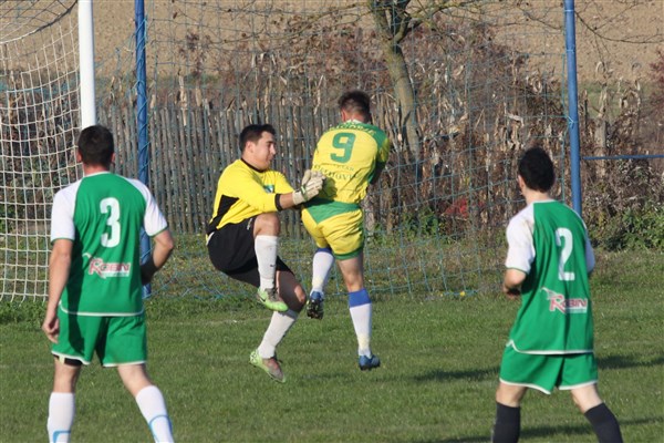 NK-Mladost- V.Raven + NK-Prigorje- Sv. Petar Orehovec foto Marcel Kovačić 019