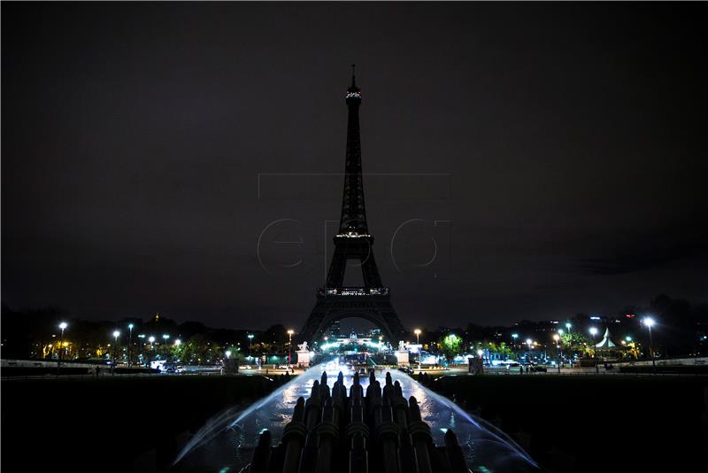 “Je suis en terrasse” – Pariz u utorak navečer prkosi teroristima