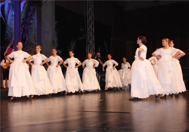 Na današnji dan prije 60 godina održan prvi nastup Foklornog ansambla Linđo