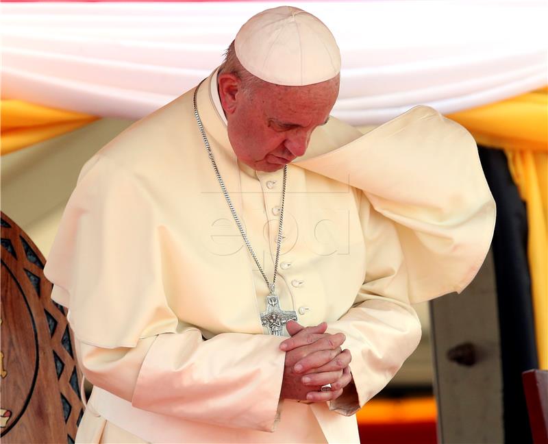 Papa Franjo: Smrt migranata u Sredozemlju “bol, sramota, otvorena rana čovječanstva”