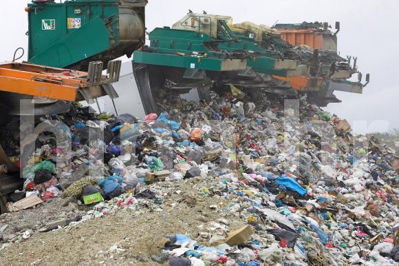 U Butanu će ceste popločiti plastikom