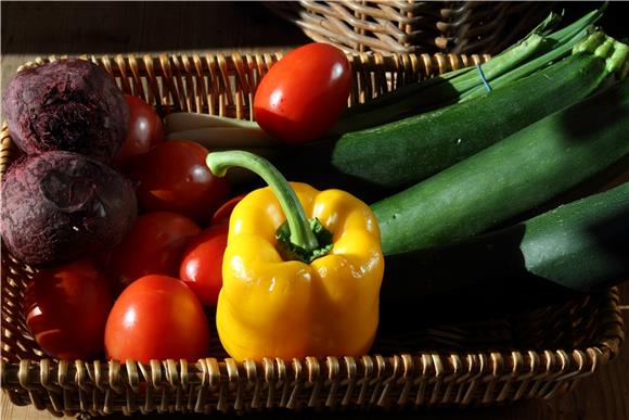 Nutricionisti: Za zdravlje i vitku liniju jedite voće i povrće bez škroba