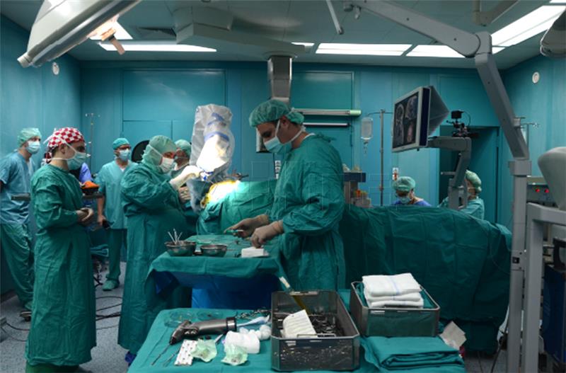 Operiran pacijent prije potvrde da je zaražen koronavirusom: ‘Pacijent je operiran zbog hitnosti’