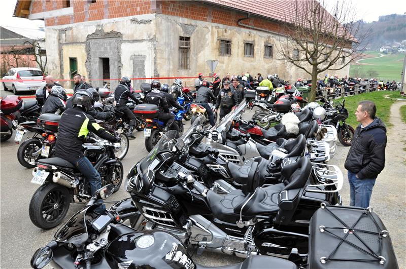 Slovenija: Na tradicionalni uskrsni blagoslov motora došlo 5000 vozila i motorista