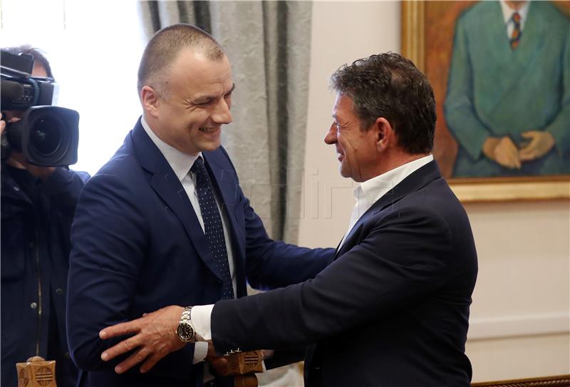 Dilber: Premijer prekoračio ovlasti ako je Lozančiću ponudio savjetničko mjesto u Vladi