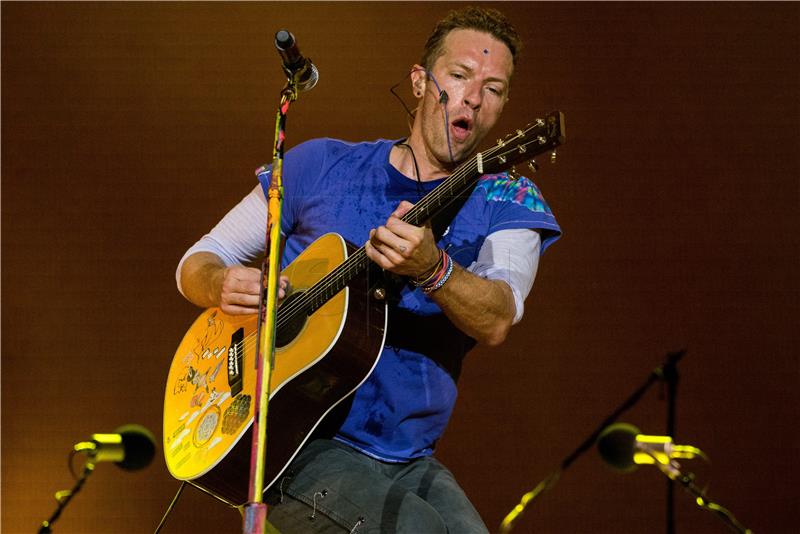 Coldplay uz malu pomoć Bee Geesa zatvorio Glastonbury