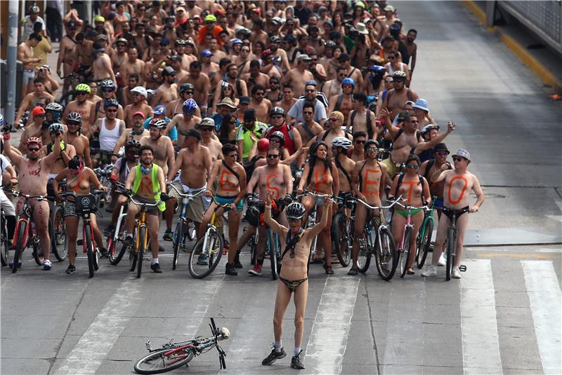 Stotine golih biciklista upozorilo na ugroženost u prometu