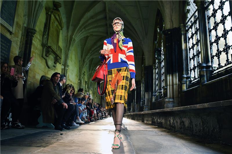 Guccijeva modna revija u atriju Westminsterske katedrale
