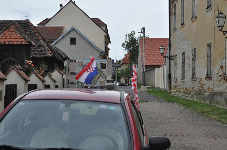 Križevci: Hrvatske zastavice spremne za nedjeljnu utakmicu