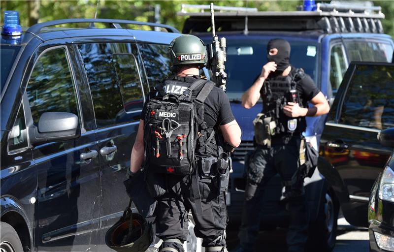 EURO: Neredi u Gelsenkirchenu, sukobili se engleski i srpski navijači