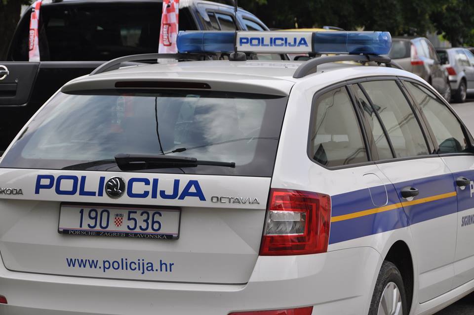 policija