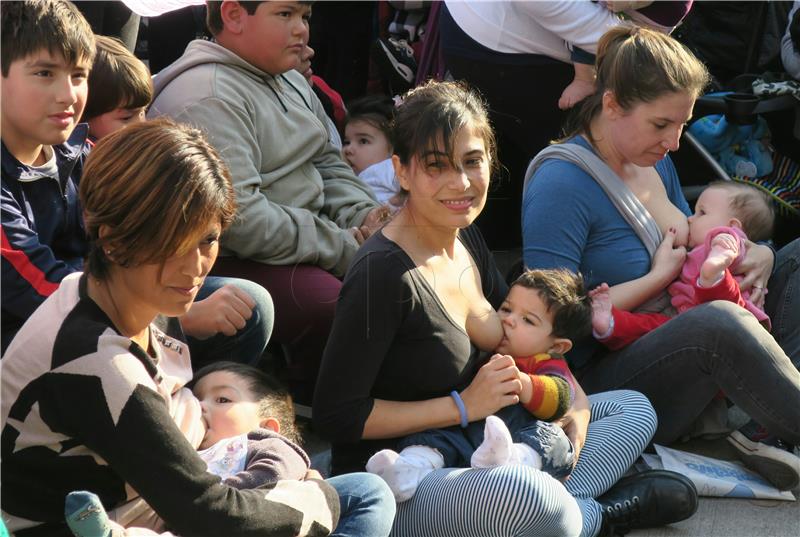 UN potiče i poziva mlade majke na “brelfieje”