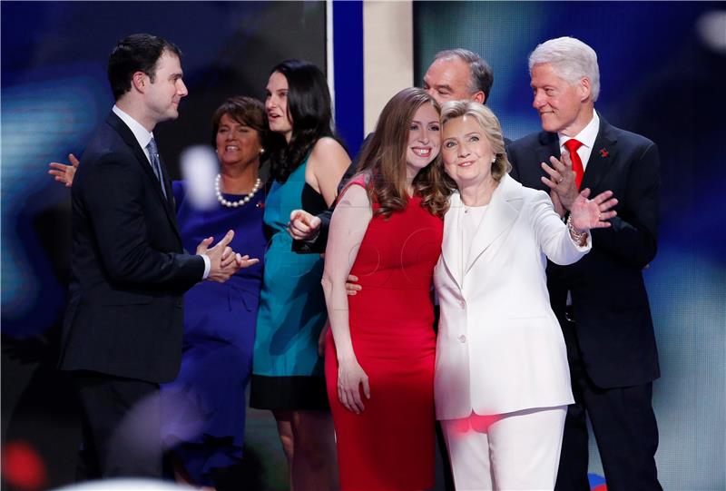 Kći Chelsea predstavila Clinton kao sjajnu majku i predanog profesionalca