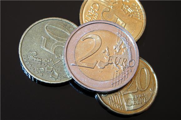 Slovenac godišnje ‘baci’ 1208 eura jer ne vodi dobro osobne financije