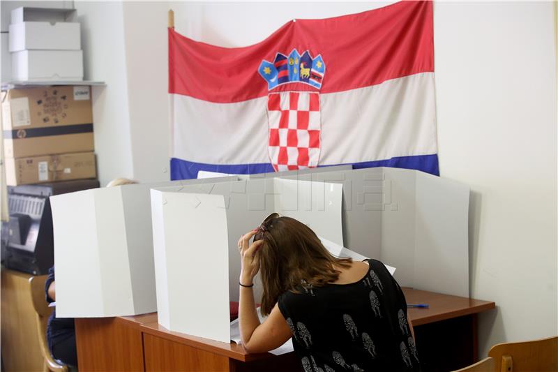 Od ponoći šutnja uoči nedjeljnih lokalnih izbora u Hrvatskoj