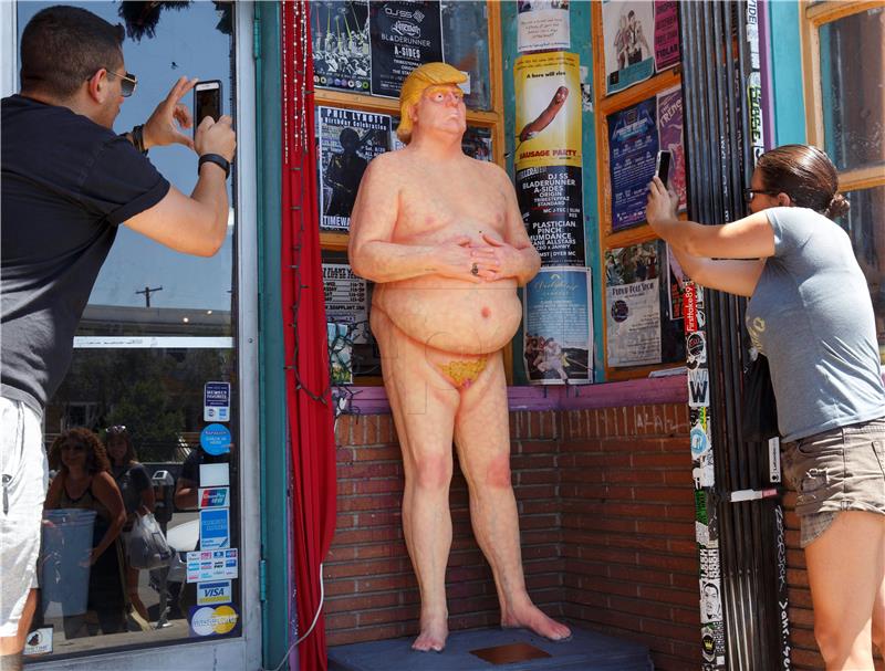 Kip golog Trumpa prodan na dražbi za gotovo 22.000 dolara