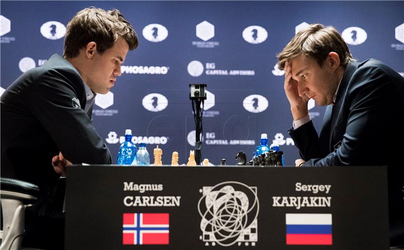 Carlsen Karjakin
