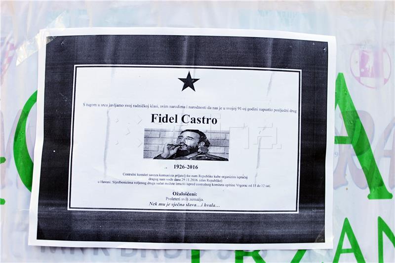 Po Vrgorcu i okolici osvanule osmrtnice za Fidela Castra