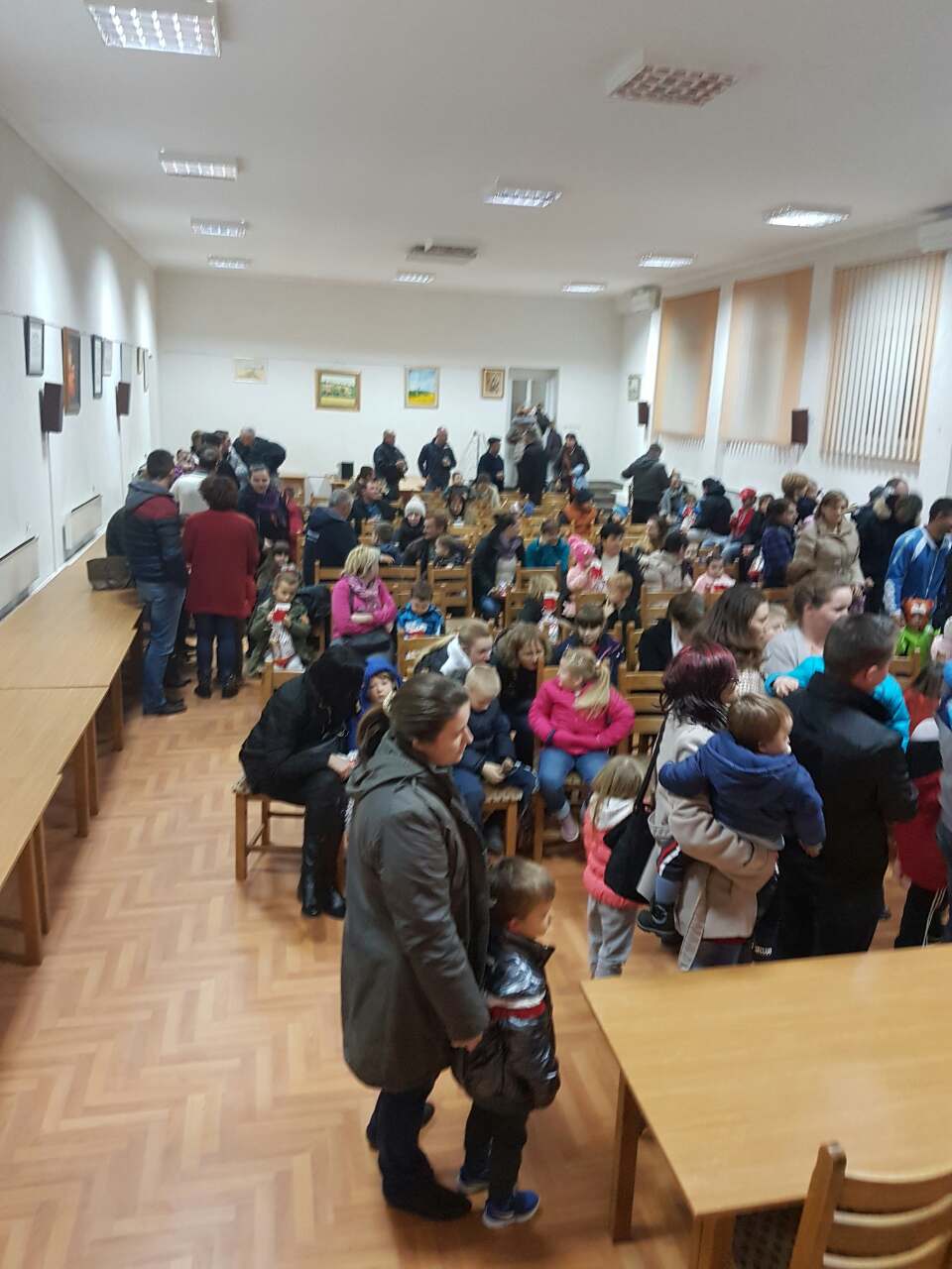 bozicno-darivanje-sdp-sveti-ivan-zabno01