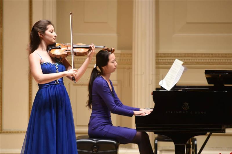 Solistički nastup mlade hrvatske violinistice Caroline Blašković u Carnegie Hallu