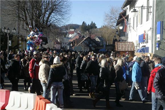 Na podnevnom ispraćaju Stare godine u Fužinama više od 10.000 Fužinaraca i gostiju