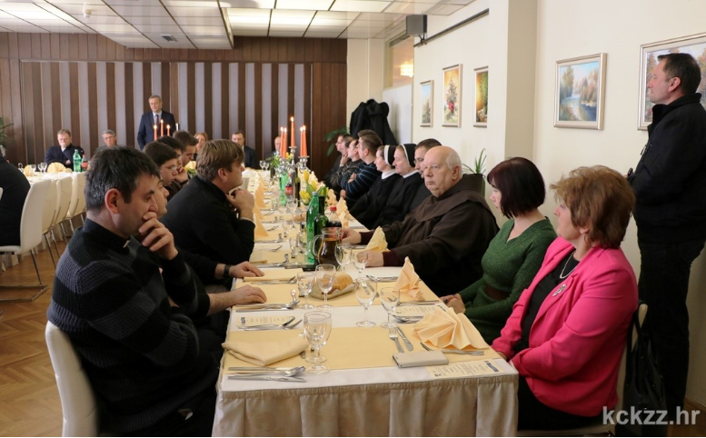 prijem za svecenike u zupaniji2