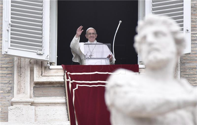 Papa: Vatikan se obvezuje do 2050. emisiju stakleničkih plinova svesti na nulu