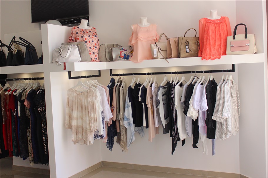 WEEKEND BOUTIQUE (10)