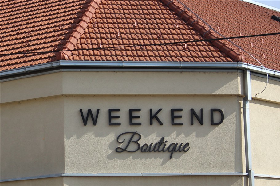 WEEKEND BOUTIQUE (3)