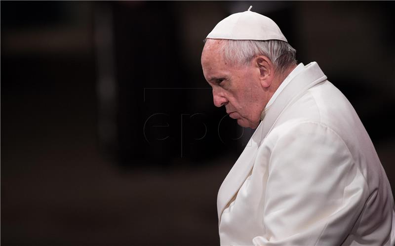 Papa Franjo na Badnjak izrazio žaljenje zbog ‘uzaludnog’ rata u Svetoj Zemlji