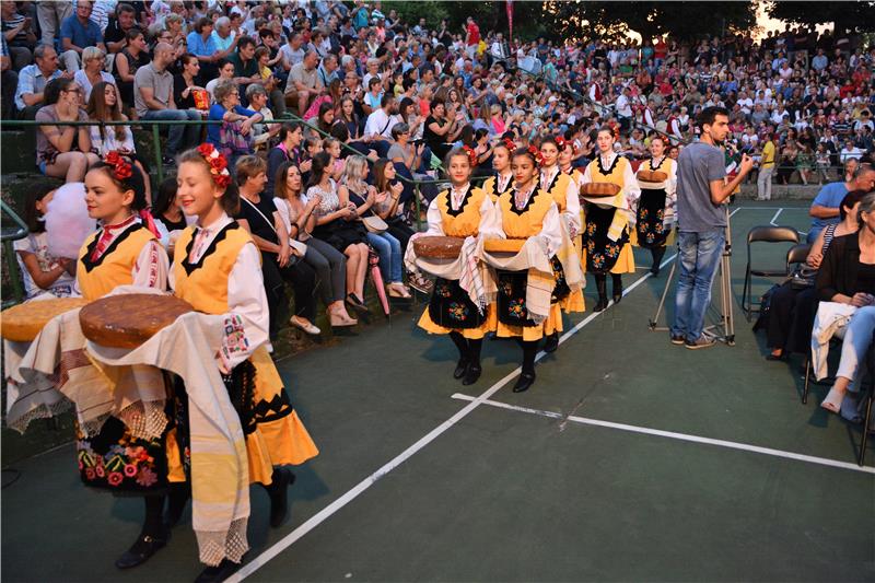 U Karlovcu otvoren 20. Međunarodni festival folklora