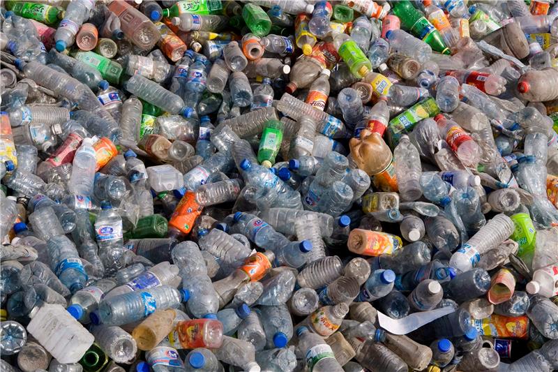 Na pola puta do Sunca: plastične boce postaju golemi ekološki problem