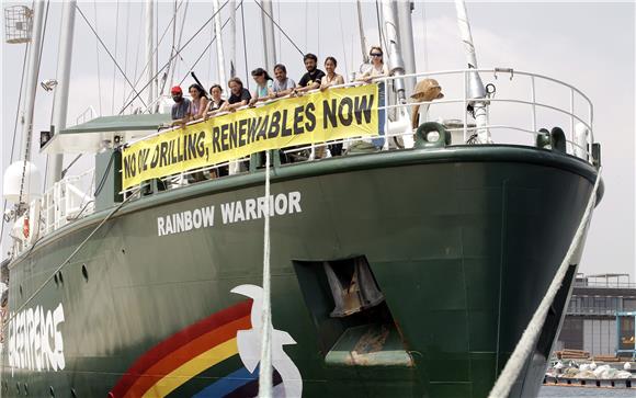 Greenpeaceov Rainbow Warrior III. na turneji za zaštitu Sredozemlja od plastike stiže u Rijeku