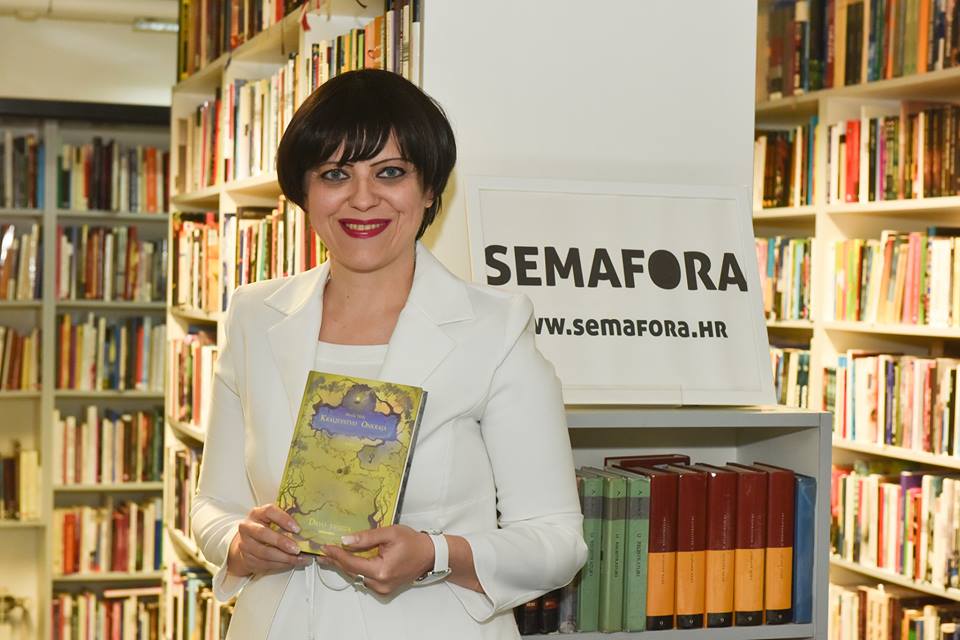 Održana promocija knjige za djecu i mlade “Kraljevstvo Onkraja” Mirele Holy