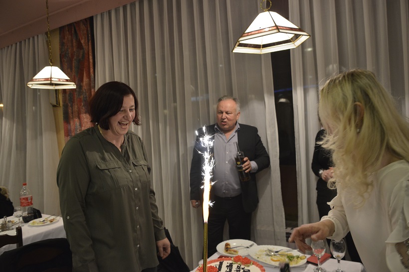FOTO/VIDEO Djelatnice Robina priredile rođendansko iznenađenje šefici Kristini