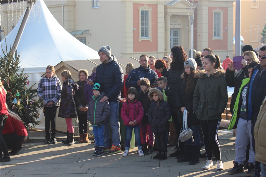 advent u krizevcima i bozicni ples12