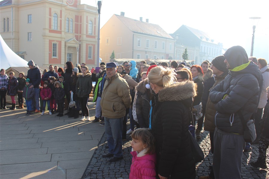 advent u krizevcima i bozicni ples13
