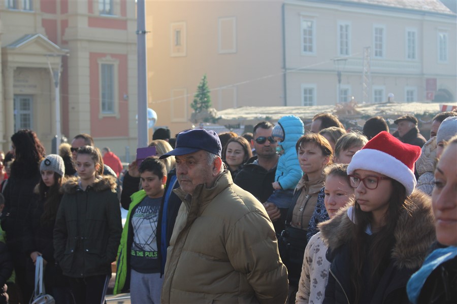 advent u krizevcima i bozicni ples16