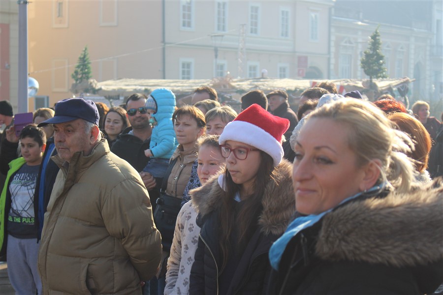 advent u krizevcima i bozicni ples17